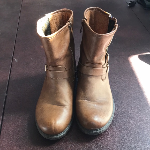 First Sight Shoes - Mid-calf faux leather boots.